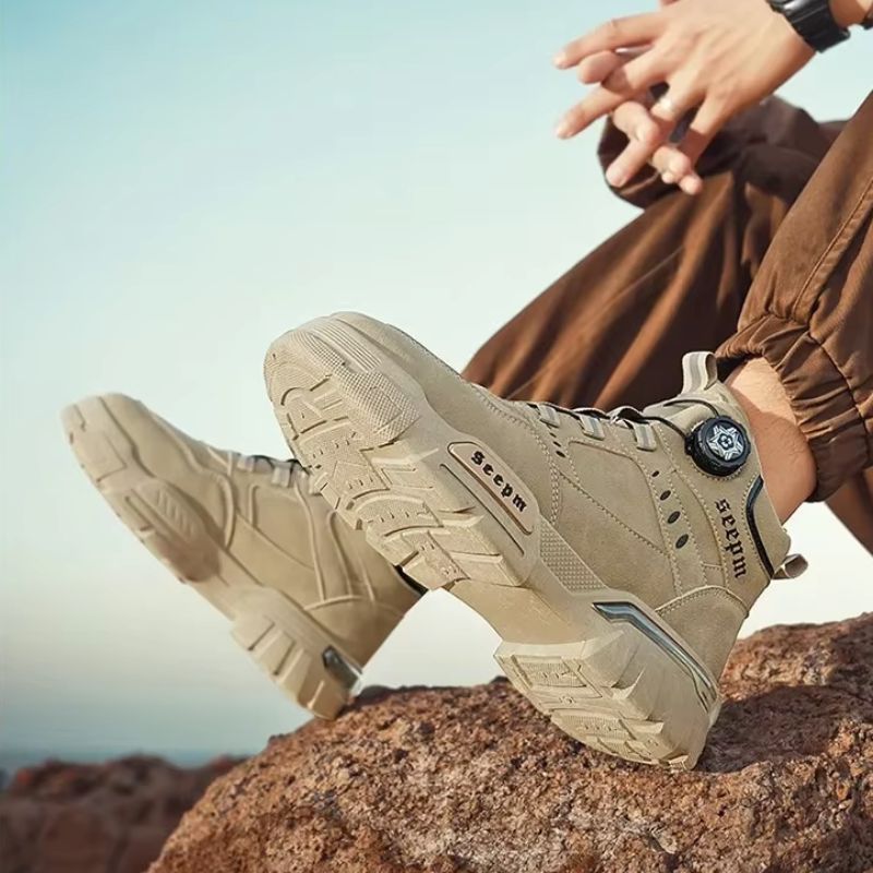 Kit Bota Tática Militar Terrain Masculina 100% Couro Legítimo + 3 BRINDES: Cinto, Relógio e Carteira
