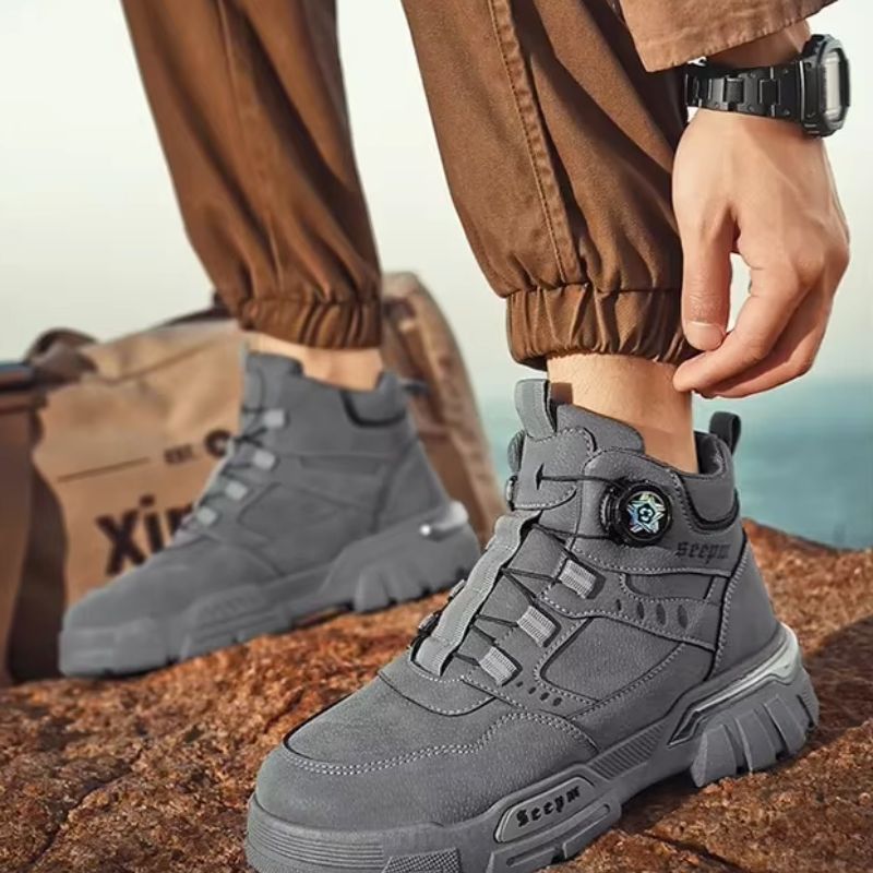 Kit Bota Tática Militar Terrain Masculina 100% Couro Legítimo + 3 BRINDES: Cinto, Relógio e Carteira